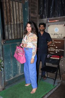 Richa Chadha feet photo thumbnail