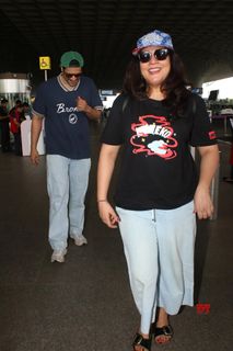 Richa Chadha feet photo thumbnail