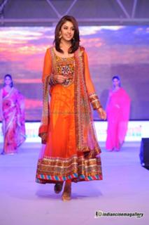 Richa Gangopadhyaya feet photo 12