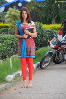 Richa Gangopadhyaya feet photo 3