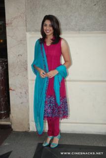 Richa Gangopadhyaya feet photo 18