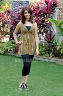 Richa Gangopadhyaya feet photo 14
