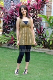Richa Gangopadhyaya feet photo 13