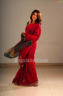 Richa Gangopadhyaya feet photo 9