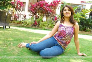 Richa Gangopadhyaya feet photo 5