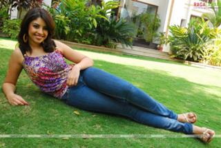 Richa Gangopadhyaya feet photo 17