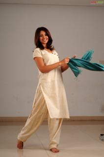 Richa Gangopadhyaya feet photo 12