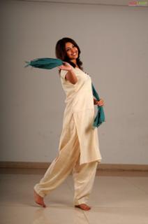 Richa Gangopadhyaya feet photo 9