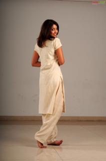 Richa Gangopadhyaya feet photo 3