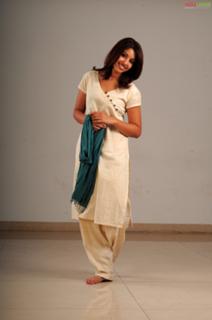 Richa Gangopadhyaya feet photo 2