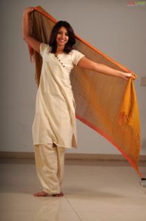 Richa Gangopadhyaya feet photo 12