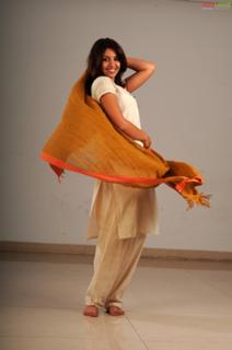 Richa Gangopadhyaya feet photo 11