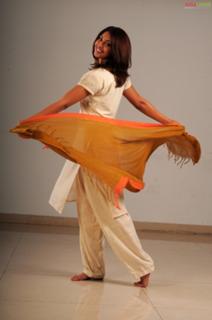 Richa Gangopadhyaya feet photo 10