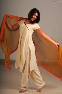 Richa Gangopadhyaya feet photo 4