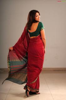 Richa Gangopadhyaya feet photo 16