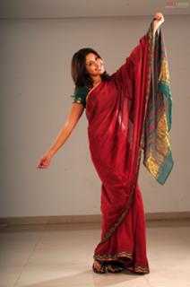 Richa Gangopadhyaya feet photo 15