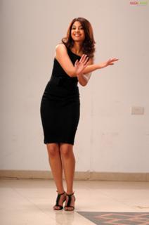 Richa Gangopadhyaya feet photo 10