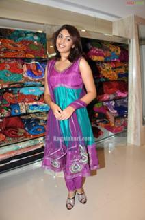 Richa Gangopadhyaya feet photo 4