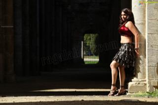 Richa Gangopadhyaya feet photo 11