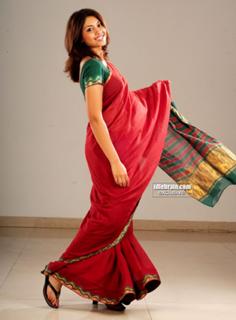 Richa Gangopadhyaya feet photo 17