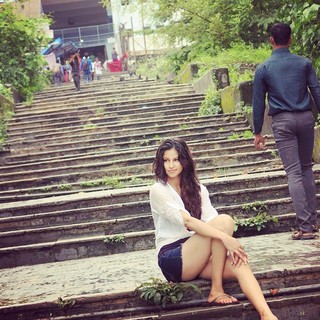 Richa Moorjani feet photo 1