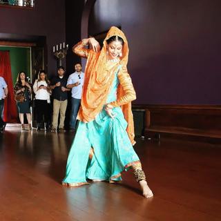 Richa Moorjani feet photo 17