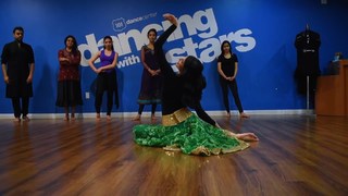 Richa Moorjani feet photo 17