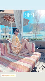 Richa Moorjani feet photo 11