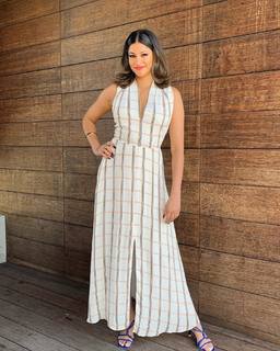 Richa Moorjani feet photo 16