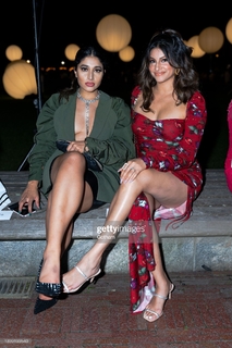 Richa Moorjani feet photo 1