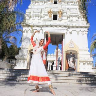Richa Moorjani feet photo 2