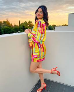 Richa Moorjani feet photo 15