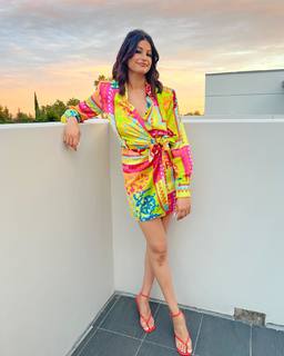 Richa Moorjani feet photo 13
