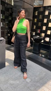 Richa Moorjani feet photo 19