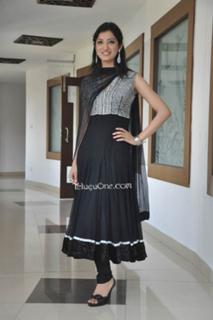 Richa Panai feet photo 14