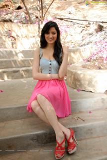 Richa Panai feet photo 1