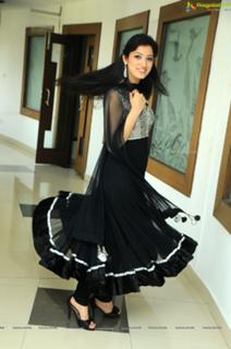 Richa Panai feet photo 15