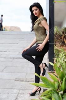 Richa Panai feet photo 10