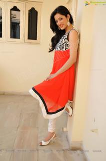 Richa Panai feet photo 15