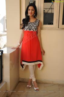 Richa Panai feet photo 15