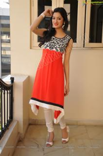 Richa Panai feet photo 11
