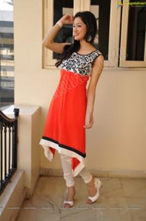Richa Panai feet photo 9