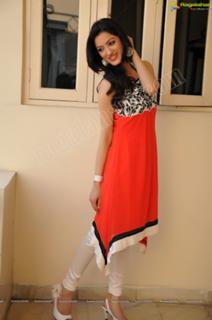 Richa Panai feet photo 4
