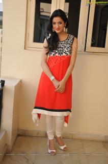 Richa Panai feet photo 18