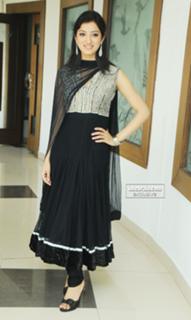 Richa Panai feet photo 9