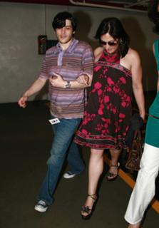 Ricki Lake feet photo thumbnail