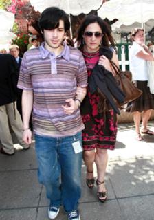 Ricki Lake feet photo thumbnail