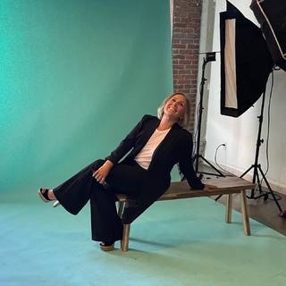 Ricki Lake feet photo thumbnail