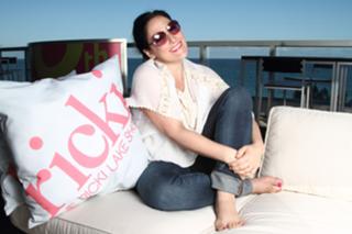 Ricki Lake feet photo thumbnail