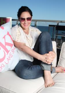 Ricki Lake feet photo thumbnail